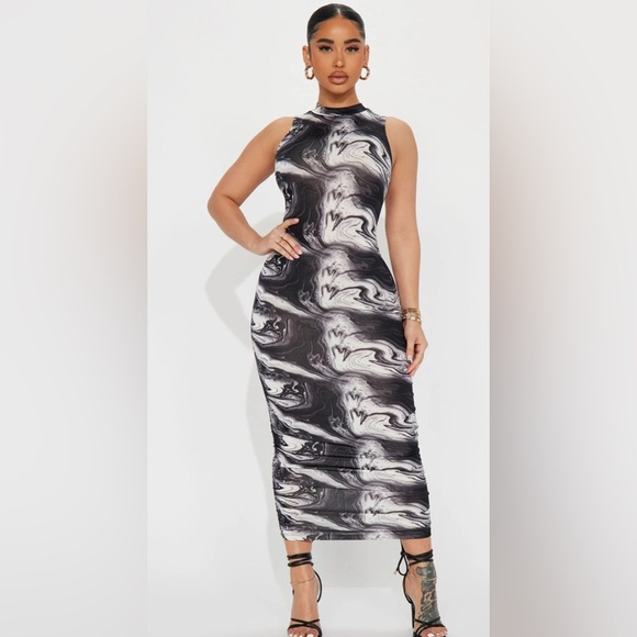 Fashion Nova Black and White ruched midi dress party festival - Picture 2 of 5